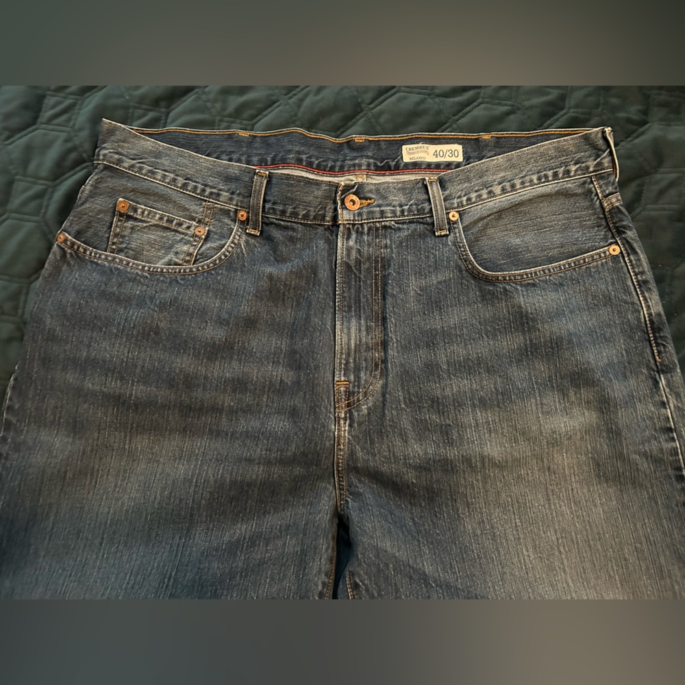 Cremieux men’s relaxed/ loose fit jeans size 40x25”